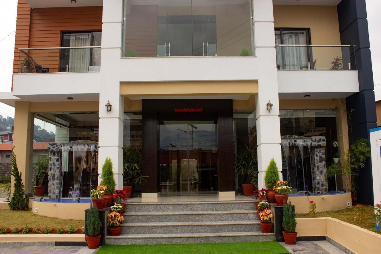 Hotel Silverline Pokhara Luaran gambar