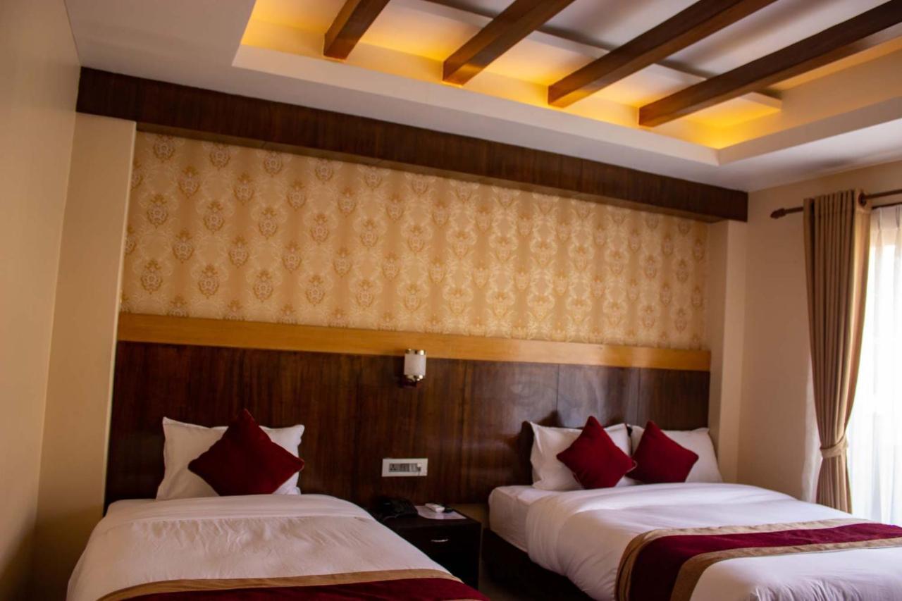 Hotel Silverline Pokhara Luaran gambar