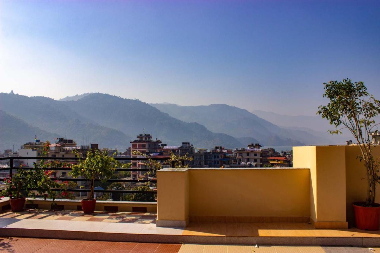 Hotel Silverline Pokhara Luaran gambar