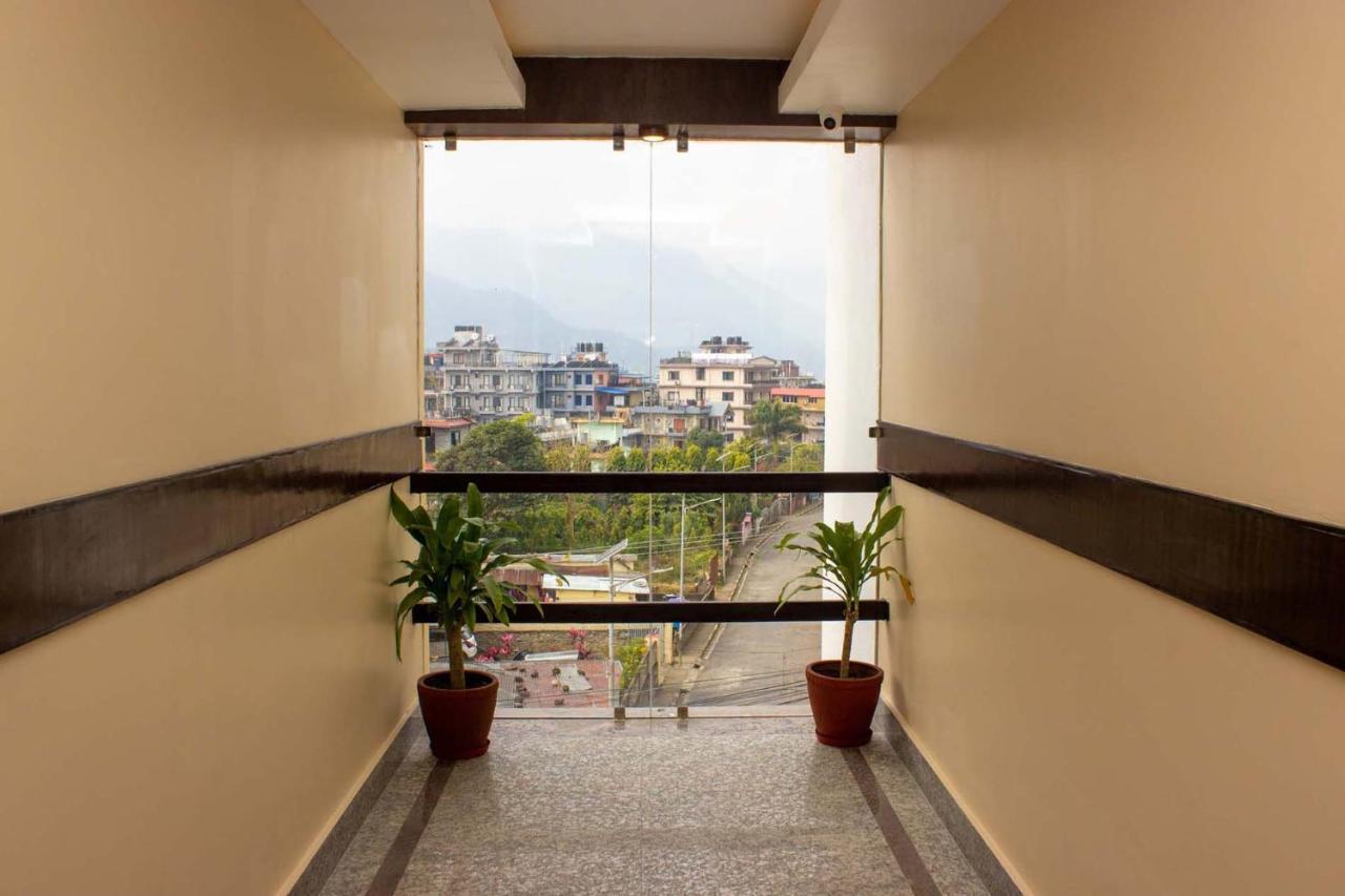 Hotel Silverline Pokhara Luaran gambar